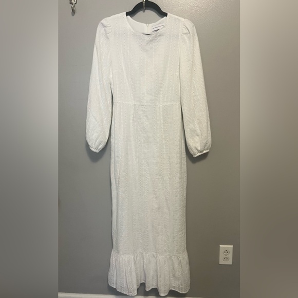 White Long Sleeve Maxi Dress - Veiled Collection Modest Hijabi - Picture 2 of 4